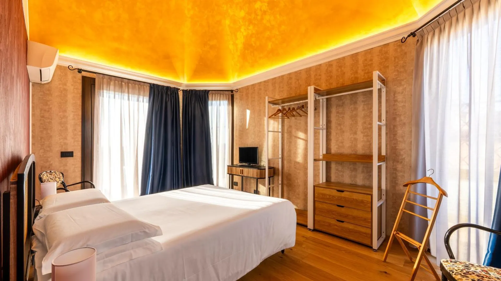 Hotel Atlanta Augustus Lido di Venezia Italy